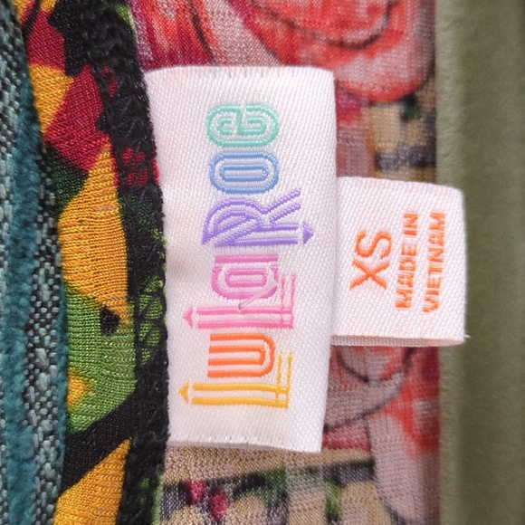 Lula Roe Carly High-Low A Frame Dress Bold And Colorful Roses Pattern - Picture 7 of 10